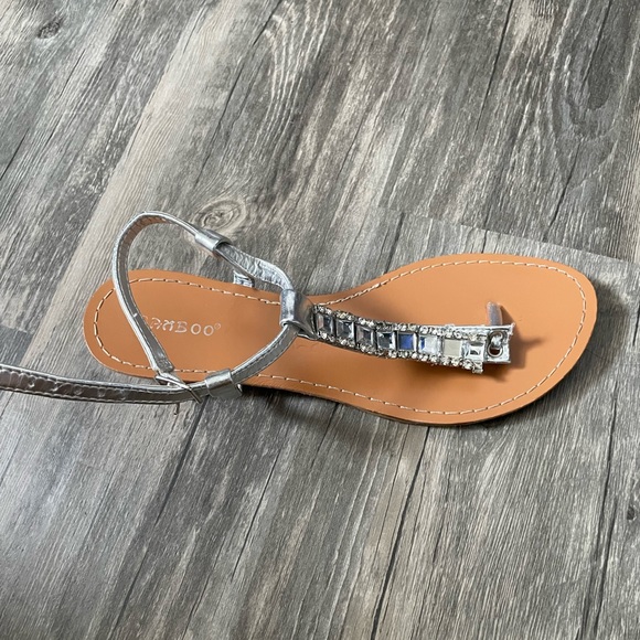 Size 7 summer sandals with strap - Picture 3 of 5